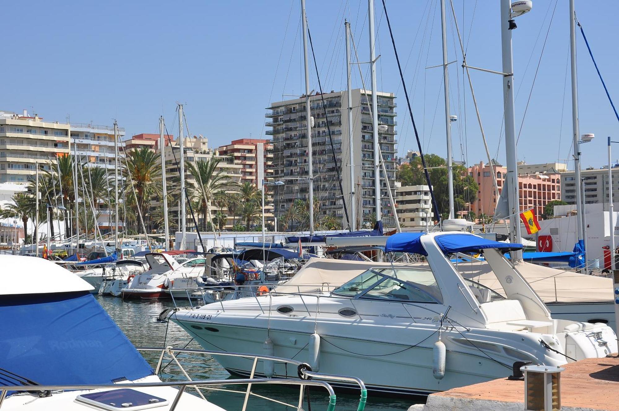 In First Line Apto 5-2 Appartamento Marbella